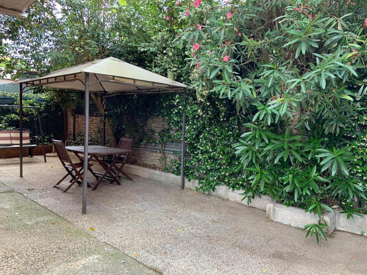 Appia Park Apartament 10 Min Dal Colosseo Rome Exterior photo
