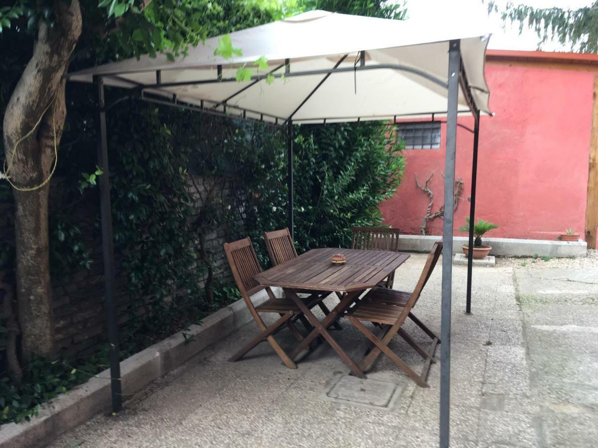 Appia Park Apartament 10 Min Dal Colosseo Rome Exterior photo